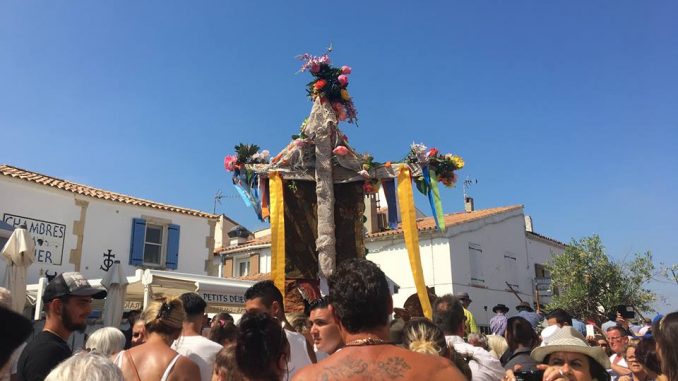 paraden Sara e Kali