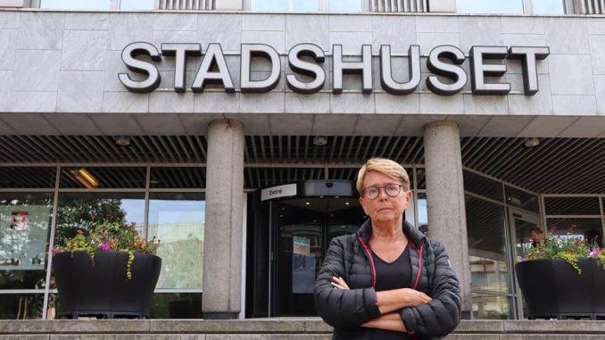 Ewa Bertz Ewa Bertz (L), Kommunalråd för demokrati och mänskliga rättigheter, Ordförande i Forum för demokrati och mänskliga rättigheter